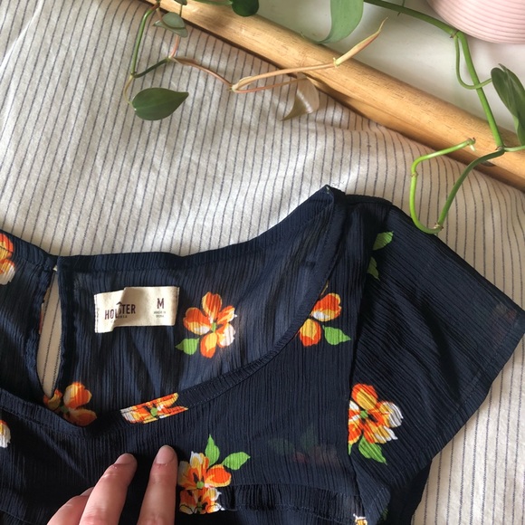 HOLLISTER CO. blouse - Picture 2 of 3